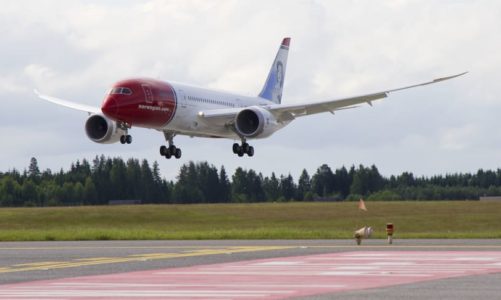 Norwegians Dreamliner landet på Gardermoen i formiddag