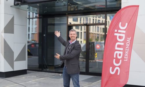 Åpner dørene for boligløse studenter