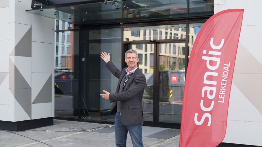 Åpner dørene for boligløse studenter