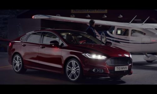 «The Fast and the Furious”-regissøren skapte dramatisk reklamefilm for nye Ford Mondeo på Sandane flyplass