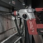 Batteridrevet og støvfri boring fra Milwaukee!