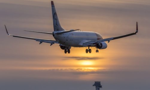 Sterk ekspansjon og sikring av drivstoff for 2015 preger årsresultatet for Norwegian