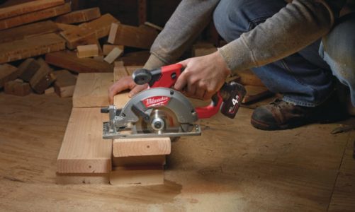Milwaukees M12 FUEL™ 44 mm sirkelsag i en klasse for seg