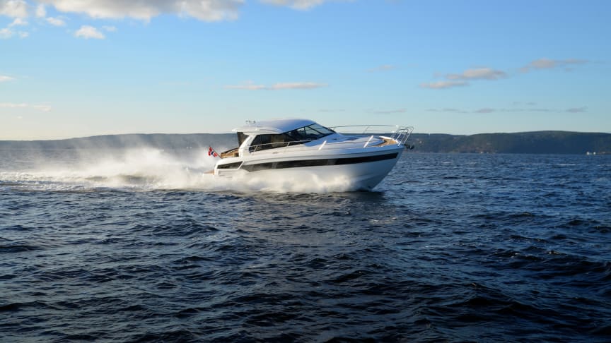 Jotun Yachting lanserer et KRITTHVITT bunnstoff i NONSTOP SUPREME-serien