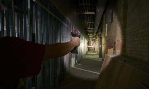 Milwaukee® introduserer to unike arbeidslamper i TRUEVIEW™-familien