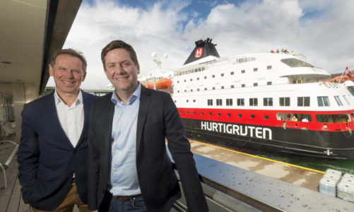 Signerer avtale om milliardkontrakt: Bygger inntil fire nye hurtigruteskip