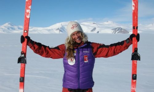 Cecilie Skog døper MS Spitsbergen