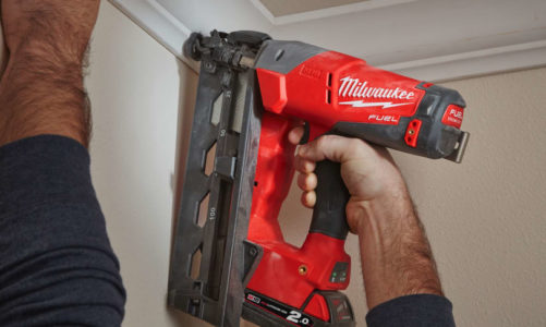 MILWAUKEE® M18 FUEL™ DYKKERTPISTOLER SENDER HAMMEREN PÅ MUSEUM
