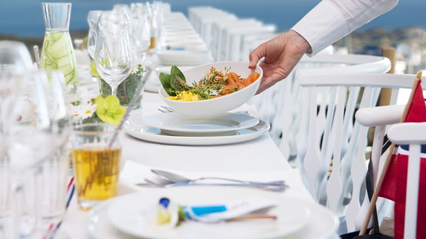 ​Dekker opp verdens lengste frokostbord i Bodø