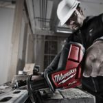LENGRE DRIFTSTID OG MER KRAFT MED DE NYE, KOMPAKTE 3,0 AH OG 6,0 AH MILWAUKEE® M12™-BATTERIENE