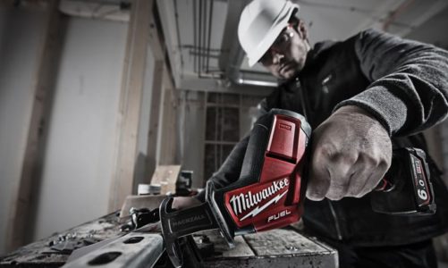 LENGRE DRIFTSTID OG MER KRAFT MED DE NYE, KOMPAKTE 3,0 AH OG 6,0 AH MILWAUKEE® M12™-BATTERIENE