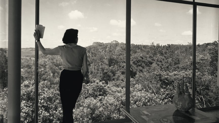 ​En dialog mellom Lina Bo Bardi og Sverre Fehn: Casa de Vidro vises i Fehns paviljong. Parallelt vises norske glasshus i Hvelvet.