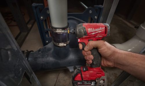 HYSJ … MILWAUKEE® LANSERER EN NY M18 FUEL™ SLAGSKRUTREKKER