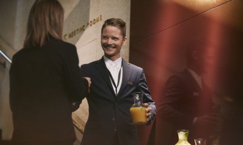 Skal inspirere 10 000 kunder til bedre møter