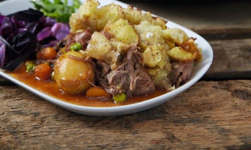 Lammegryte med potetlokk – fra grillen