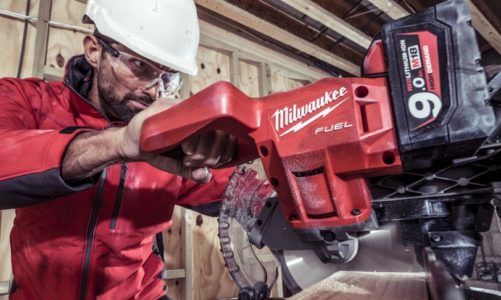 MILWAUKEE® INTRODUSERER BRANSJENS LETTESTE BATTERIDREVNE 190 MM KAPP/GJÆRSAG