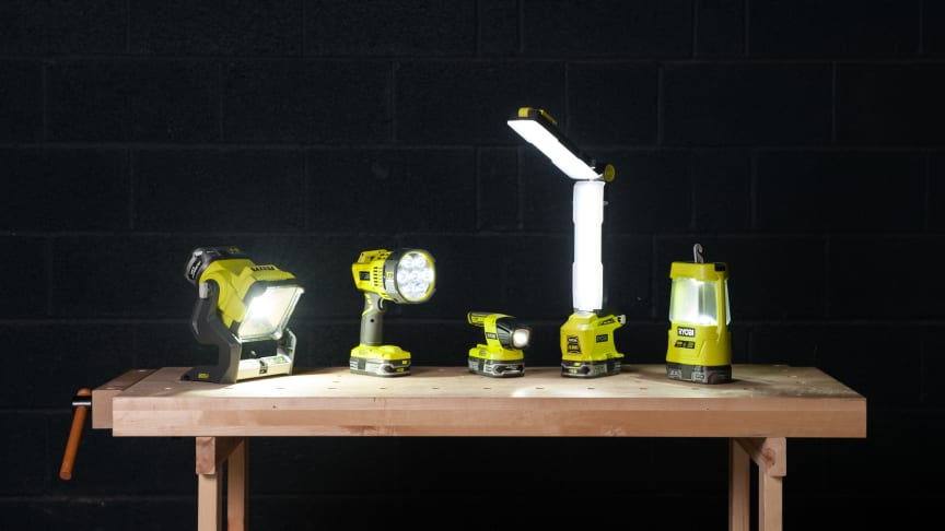 Med Ryobi ONE+ arbeidslys trenger du aldri å famle i mørke igjen.
