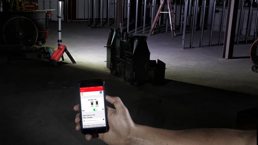 FREMTIDEN ER LYS OG KAN STYRES OG TILPASSES FRA MILWAUKEE® ONE-KEY™-APPEN