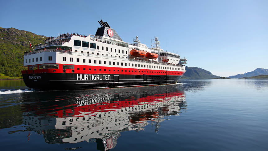 Hurtigruten kjøper skip