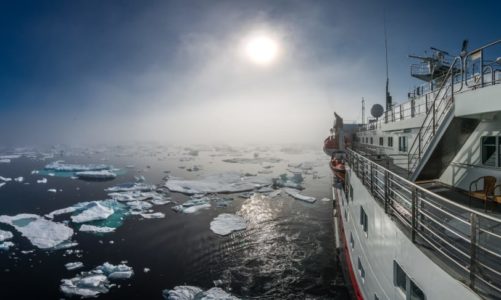 ​Hurtigruten starter seilinger til Russland – og hybridseilinger gjennom Nordvestpassasjen