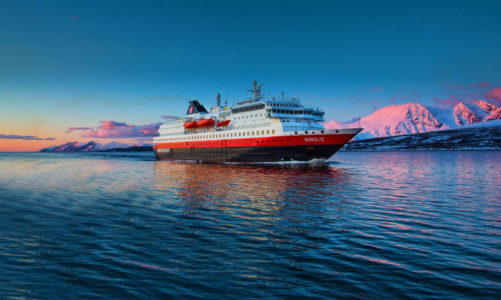 ​Hurtigruten kjøper enda et skip: Varsler storsatsing