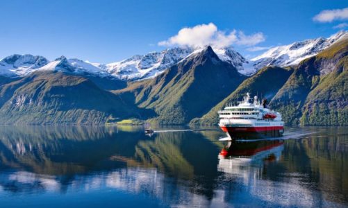 Hurtigruten feirer 125-årsjubileum: Arrangerer verdens lengste plastfrie bursdag