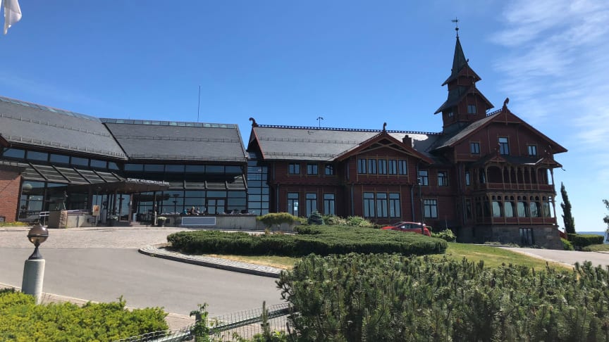 ​ONEPARK tar over parkeringsdriften ved Holmenkollen Park Hotel