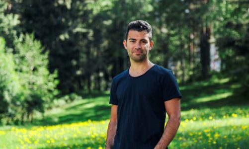 Mani Hussaini til MatPrat