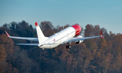 Norwegian har fått driftstillatelse i Sverige – selskapets første svenskregistrerte fly landet på Arlanda i dag tidlig