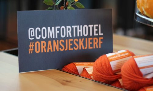 Comfort Hotel gjentok fjorårets strikke-suksess for et varmere samfunn