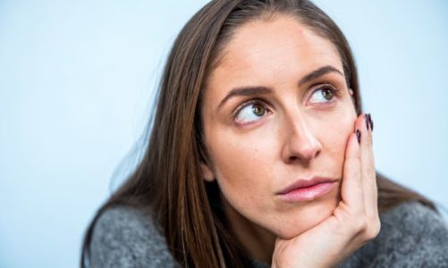 De unge kaster mest mat – og har dårligst samvittighet