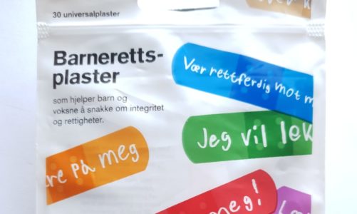 Clas Ohlson og Childhood lanserer plaster som leger mer enn bare et sår