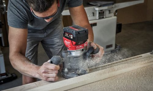 RENE OG PRESISE KUTT MED NY MILWAUKEE® M18 FUEL™ OVERFRESER