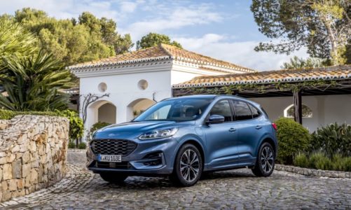 Nå er den ladbare hybriden Ford Kuga klar for Norge