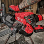 NY MILWAUKEE® M18 FUEL™ BÅNDSAG GIR 20% RASKERE KUTTEHASTIGHET