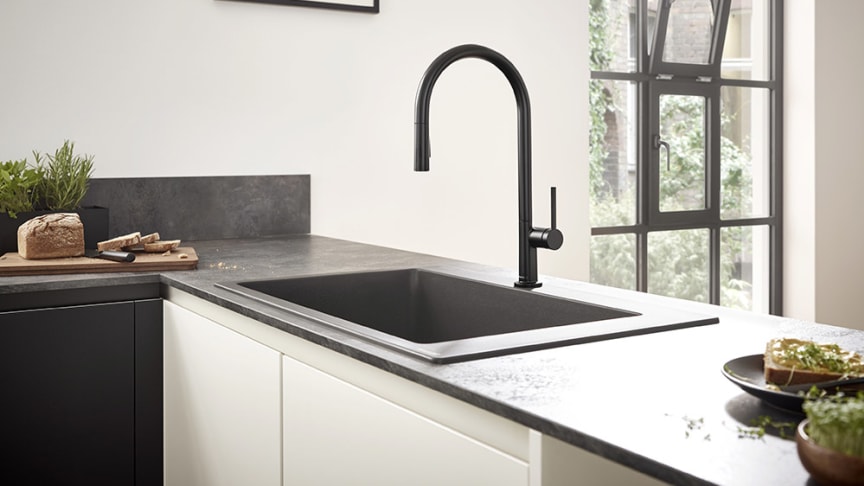 hansgrohe Talis M54 kjøkkenarmatur imponerer med stilsikker form og elegant funksjon.